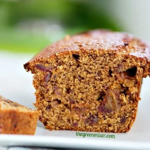 Κέικ ολικής άλεσης με ξηρούς καρπούς και λιναρόσπορο - για τέλειο πρωινό