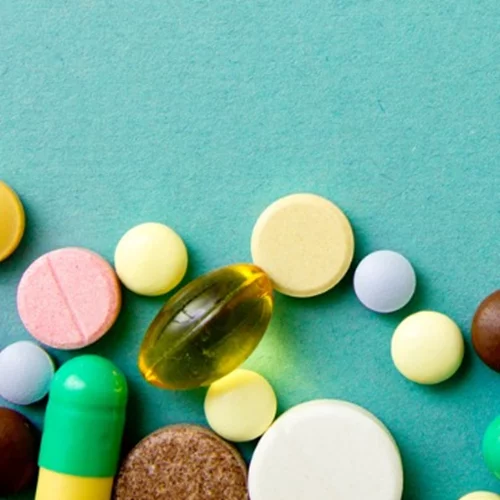 Πολυβιταμίνες, ωμέγα-3, προβιοτικά και βιταμίνη D: Ο ρόλος τους στην COVID-19