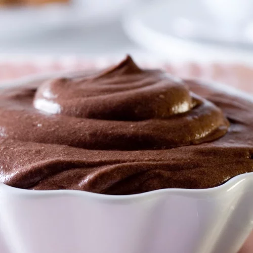 Τέσσερις εύκολες συνταγές για να απολαύσεις το γιαούρτι ως γλυκό