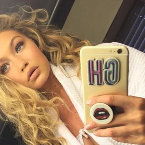 Trend Alert: Η Gigi Hadid φόρεσε ήδη το it κραγιόν της άνοιξης