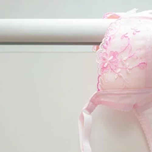 Πώς θα διαλέξεις το σωστό σουτιέν; Στην εγκυμοσύνη, στο θηλασμό, στην εμμηνόπαυση