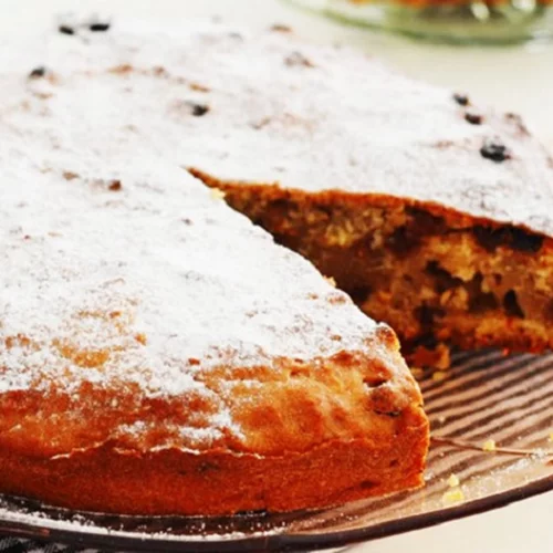 Η πιο γευστική συνταγή για φανουρόπιτα με ελαιόλαδο και λίγη ζάχαρη