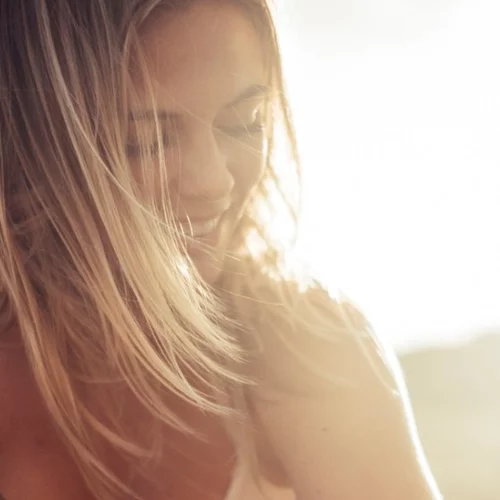 Τα καλύτερα μωβ σαμπουάν για βαμμένα ξανθά μαλλιά