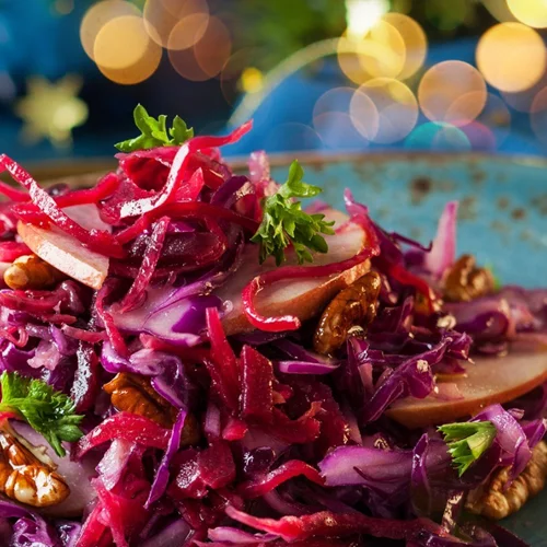 Vegan γιορτινές σαλάτες: 5 συνταγές για το τραπέζι των Χριστουγέννων