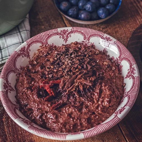 Πρωινό βρώμης με σοκολάτα για το πιο υγιεινό porridge