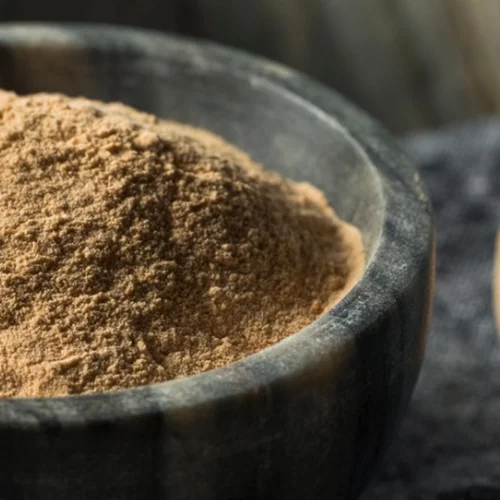 Το αφροδισιακό της φύσης: Γιατί να βάλεις στη διατροφή σου τη σκόνη Μάκα;