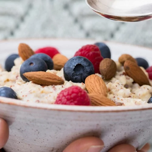 Πώς να φάω τη βρώμη; 10 συνδυασμοί για πρωινό γεμάτο ενέργεια και γεύση