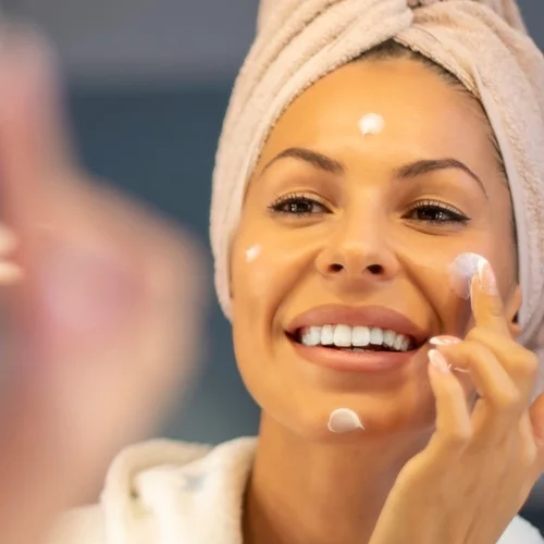 8 κανόνες για να αγοράσεις τη σωστή κρέμα προσώπου