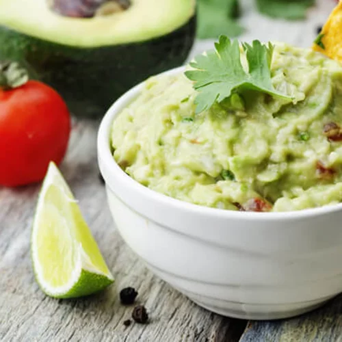 Πώς θα φτιάξεις γκουακαμόλε σε 3 αναπάντεχους συνδυασμούς
