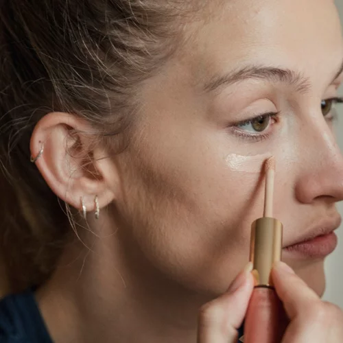 Έτοιμη σε 5 λεπτά: Το φυσικό μακιγιάζ που κάνουν οι beauty experts όταν δεν έχουν χρόνο