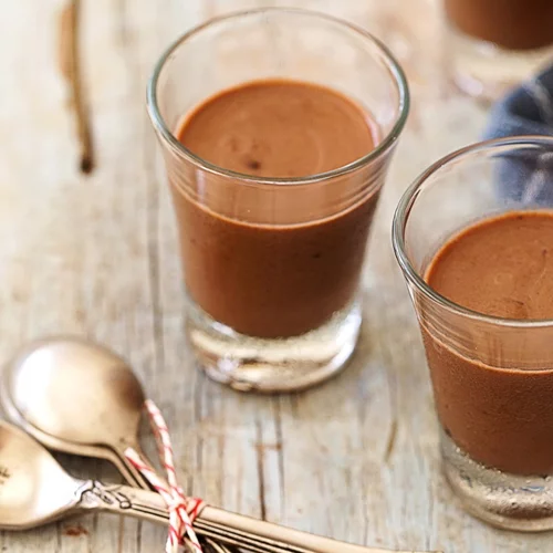 Συνταγή για μους σοκολάτα σε σφηνάκι μόνο με 127 θερμίδες