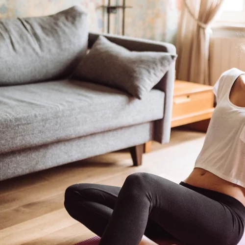 Πρόγραμμα ασκήσεων στο σπίτι: Γυμναζόμαστε χωρίς ειδικό εξοπλισμό