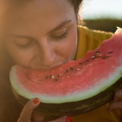 Τροφές με βιταμίνη Α: Οι καλύτερες πηγές της βιταμίνης για μαύρισμα