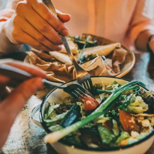 Πώς θα μαγειρεύεις υγιεινά και οικονομικά για δύο άτομα