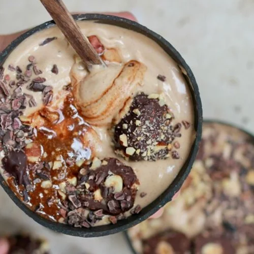 Συνταγή για vegan παγωτό (nicecream) με γεύση μόκα