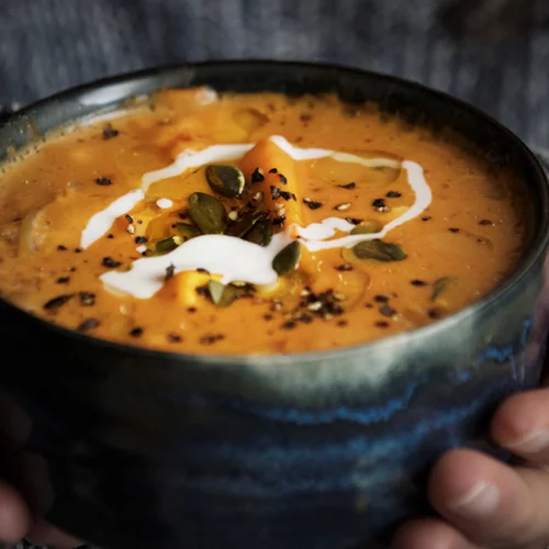 Δέκα αγαπημένες μας συνταγές για σούπες από σεφ, διαιτολόγους και bloggers