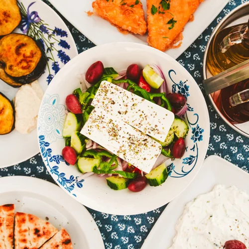 Φέτα: Η διατροφική αξία του απαραίτητου τυριού σε κάθε ελληνικό τραπέζι