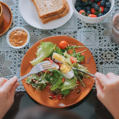 10 φυσικοί τρόποι να ρυθμίσεις τις ορμόνες σου