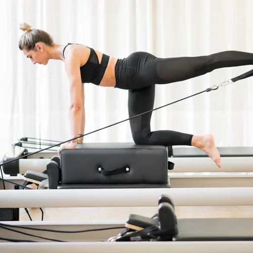 "Σε βοηθάει το pilates να χάσεις λίπος" και άλλες βασικές απορίες σχετικά με αυτό το είδος γυμναστικής βρίσκουν απάντηση