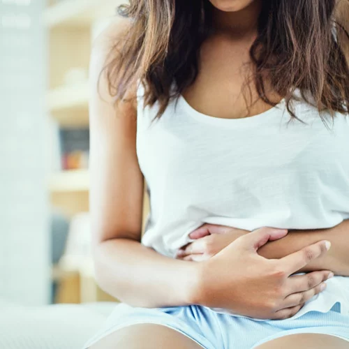 Φούσκωμα στο στομάχι: 7 σωτήριες συνήθειες που πρέπει να υιοθετήσεις από σήμερα κιόλας