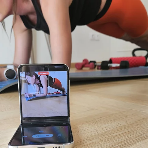 Tips για μία stylish προπόνηση με το Samsung Galaxy Z Flip5 και το Galaxy Watch6