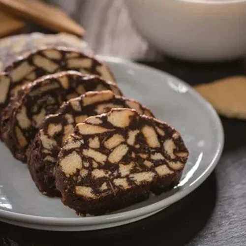 Θες γλυκό στη νηστεία; Δοκίμασε τον σοκολατένιο κορμό του ονείρου χωρίς ζάχαρη με 3 μόνο υλικά