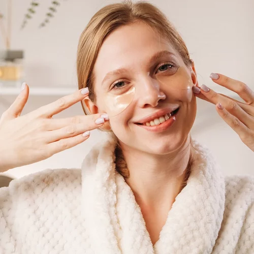 Αυτά τα eye-patches κολλαγόνου προσφέρουν πιο νεανικό και ξεκούραστο βλέμμα από ποτέ