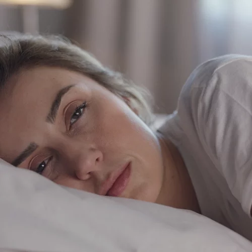 Οι 5 αυτοάνοσες ασθένειες που "χτυπούν" τις γυναίκες - Προσοχή σε αυτά τα προειδοποιητικά σημάδια!