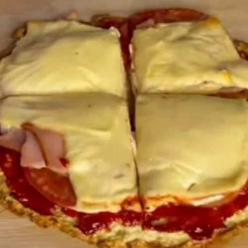 Πίτσα χωρίς αλεύρι! Φτιάξε την πιο light εκδοχή με βάση το cottage