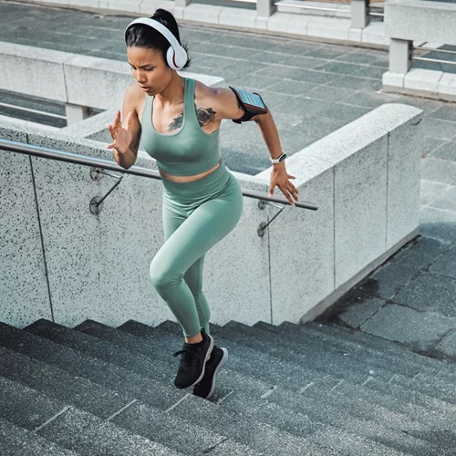 Στήθος και φυσική δραστηριότητα: Τι ρόλο παίζει το μέγεθός του;