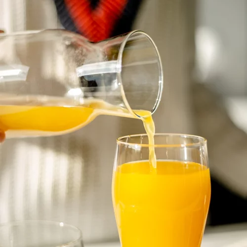 Αποτοξίνωση μόνο με χυμούς για να χάσουμε κιλά: Γιατί μπορεί να γίνει επικίνδυνη;