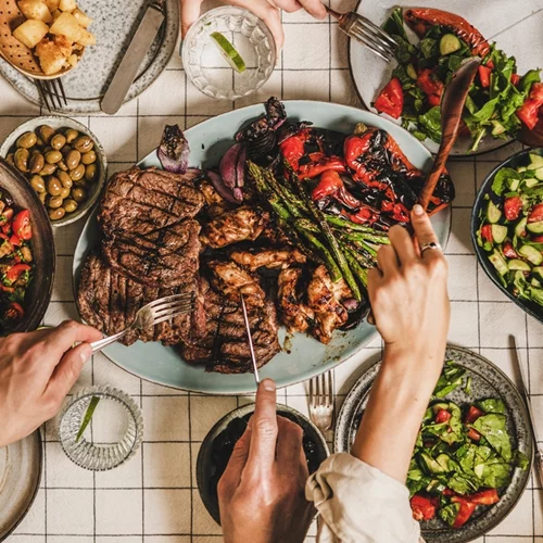 Πέντε συμβουλές για υγιεινή (και νόστιμη) Τσικνοπέμπτη