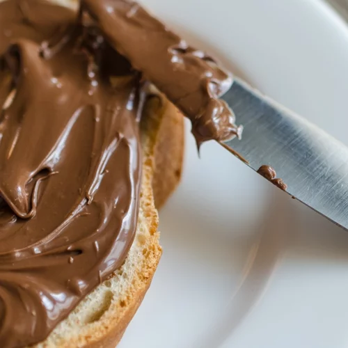 Σπιτική πραλίνα φουντουκιού: Υγιεινή και vegan, έτοιμη σε λίγα λεπτά