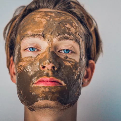 Πέντε πράγματα που κάνουν οι ίδιοι οι δερματολόγοι στο πρόσωπό τους