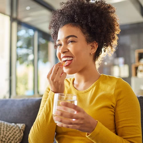 Συνδυασμός βιταμινών: Ποιες βιταμίνες όταν λαμβάνονται μαζί είναι πιο αποτελεσματικές;
