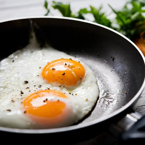 Ένα αυγό την ημέρα: Από ποιο πρόβλημα υγείας μπορεί να προστατεύσει τις γυναίκες;