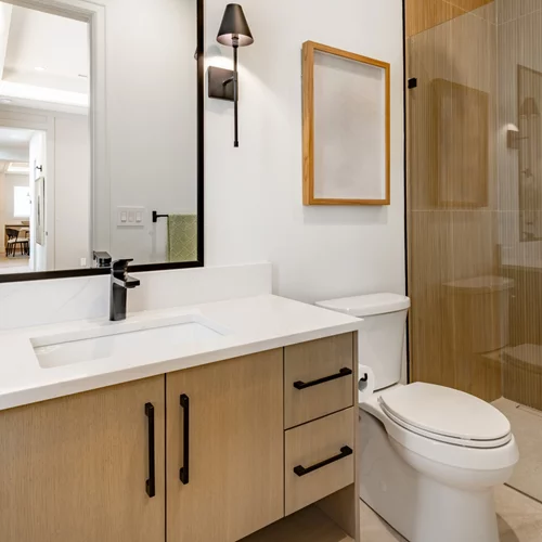 7 hacks για να διατηρείς το μπάνιο σου καθαρό με ελάχιστο κόπο