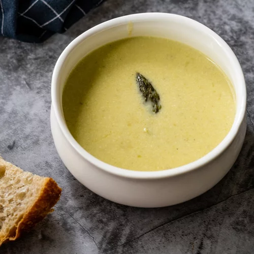 Δυναμωτική χορτόσουπα, ιδανική για το κρύο (έχει μόνο 257 θερμίδες!)