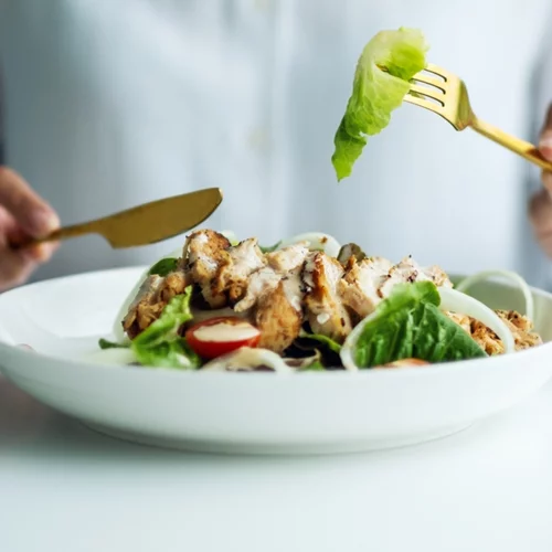 Πόσες θερμίδες πρέπει να καταναλώνω για ιδανικό βάρος;