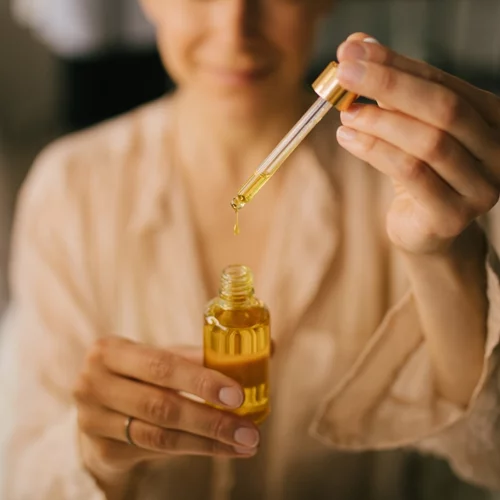 3 έλαια προσώπου που χαρίζουν εφέ botox