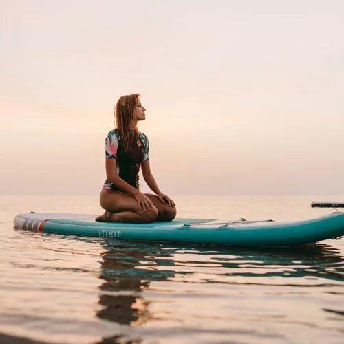 SUP: Τα ψυχικά και θεραπευτικά οφέλη της όρθιας σανιδοκωπηλασίας