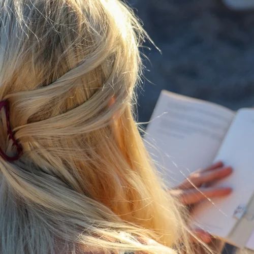 7 ανεπιτήδευτα χτενίσματα στα οποία ορκίζονται οι Σκανδιναβές