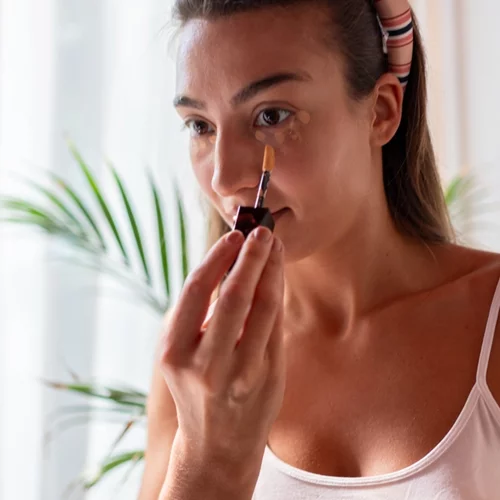 Πώς να εφαρμόσεις το concealer για εφέ lifting στο πρόσωπο