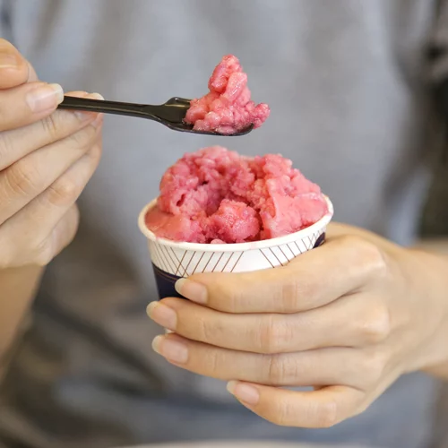 "Είμαι διατροφολόγος και ιδού κάθε πότε τρώω παγωτά/γλυκά/cakes"