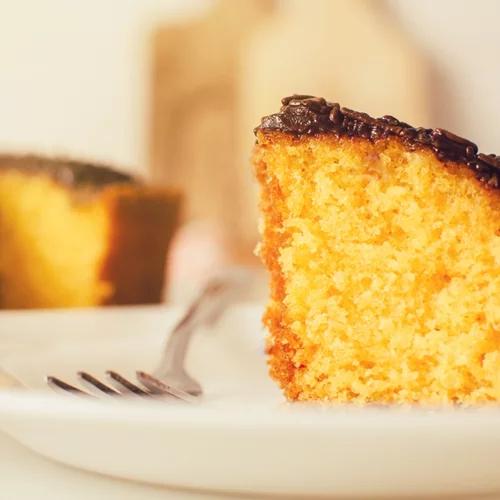 Κέικ καρότου με λάδι και καρύδια: Η αυθεντική συνταγή χωρίς βούτυρο