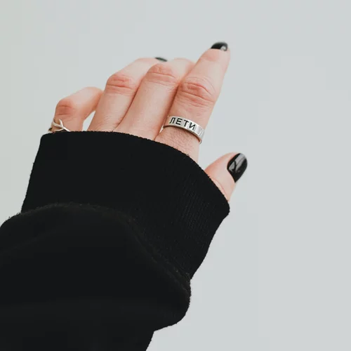 H κορυφαία τάση στο σχήμα νυχιών για το φετινό φθινόπωρο