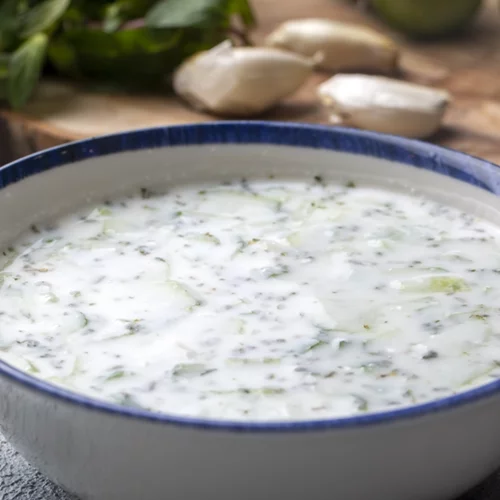 Κακοσμία στόματος από σκόρδο ή κρεμμύδι: 5 tips για να απαλλαγείς άμεσα