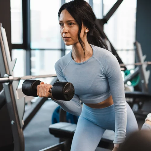 Έχεις μόνο 20' στη διάθεσή σου; Κάνε αυτή τη προπόνηση με αλτήρες