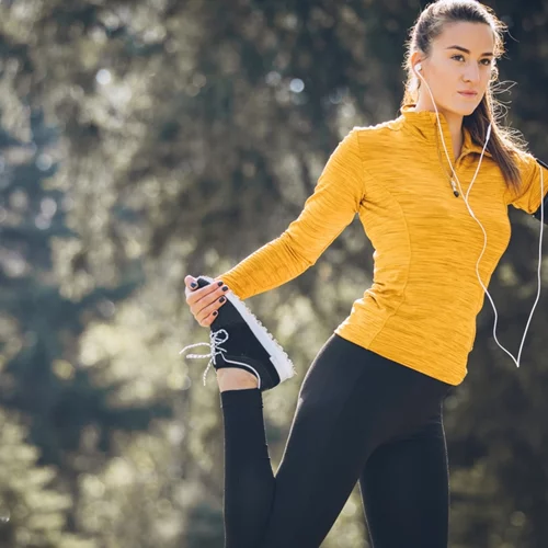 Προθέρμανση και διατάσεις: Πώς θα τις κάνεις σωστά με τις συμβουλές της trainer