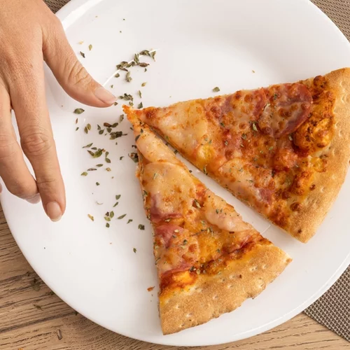 Πρέπει να κόψω εντελώς τους υδατάνθρακες για να ξεφουσκώσω;